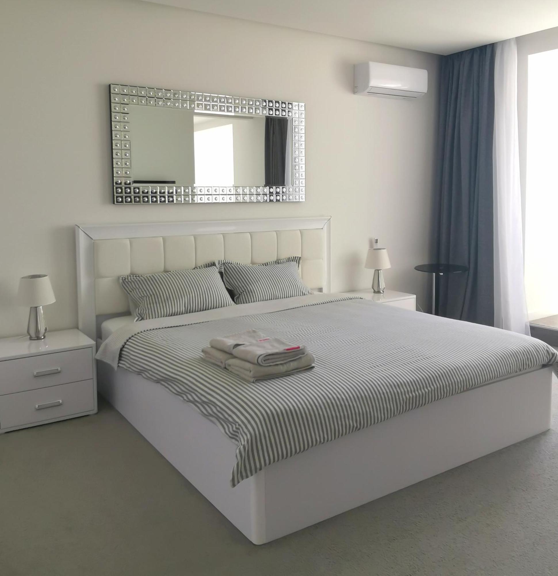 Stylish Riverside Apartments In Riviera Complex Mykolajiv Exteriör bild